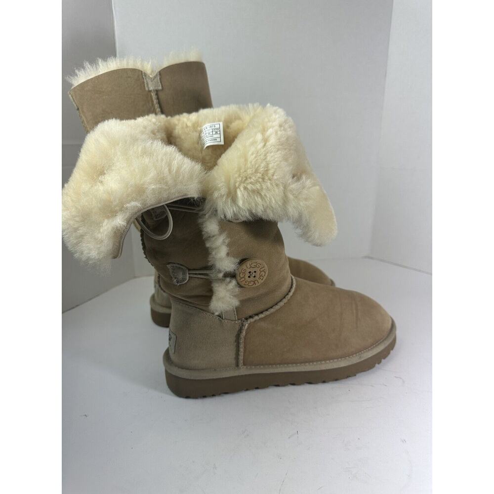 UGG Bailey Button Triplet II Boots Tall Fur Lined 1873 Tan Brown Women's Size 9 - Picture 14 of 16